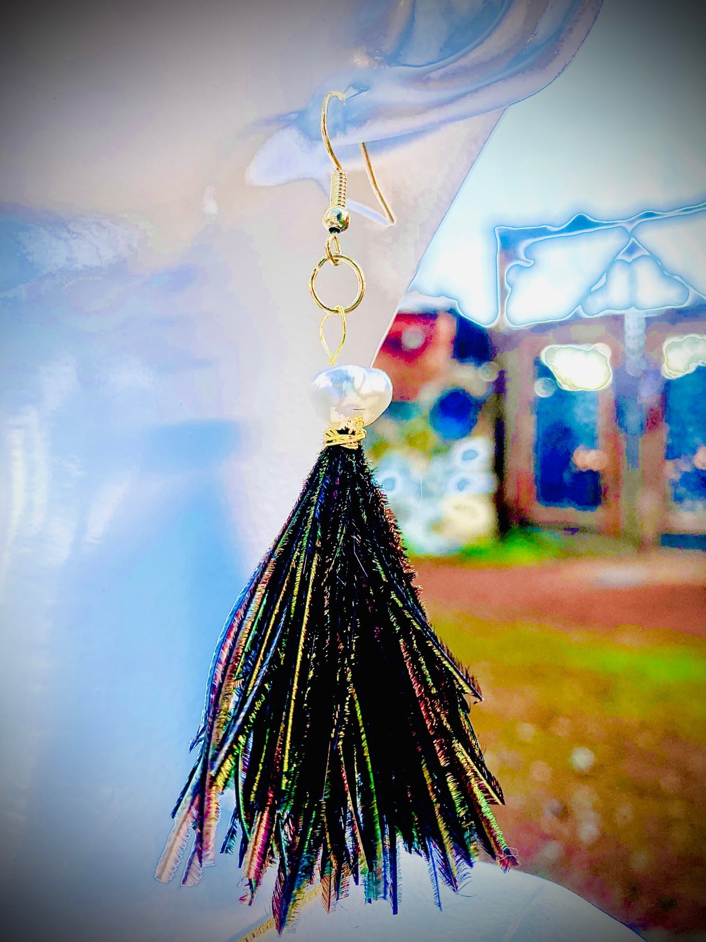 Pixy cut Peapoof earring with white freshwater pearl