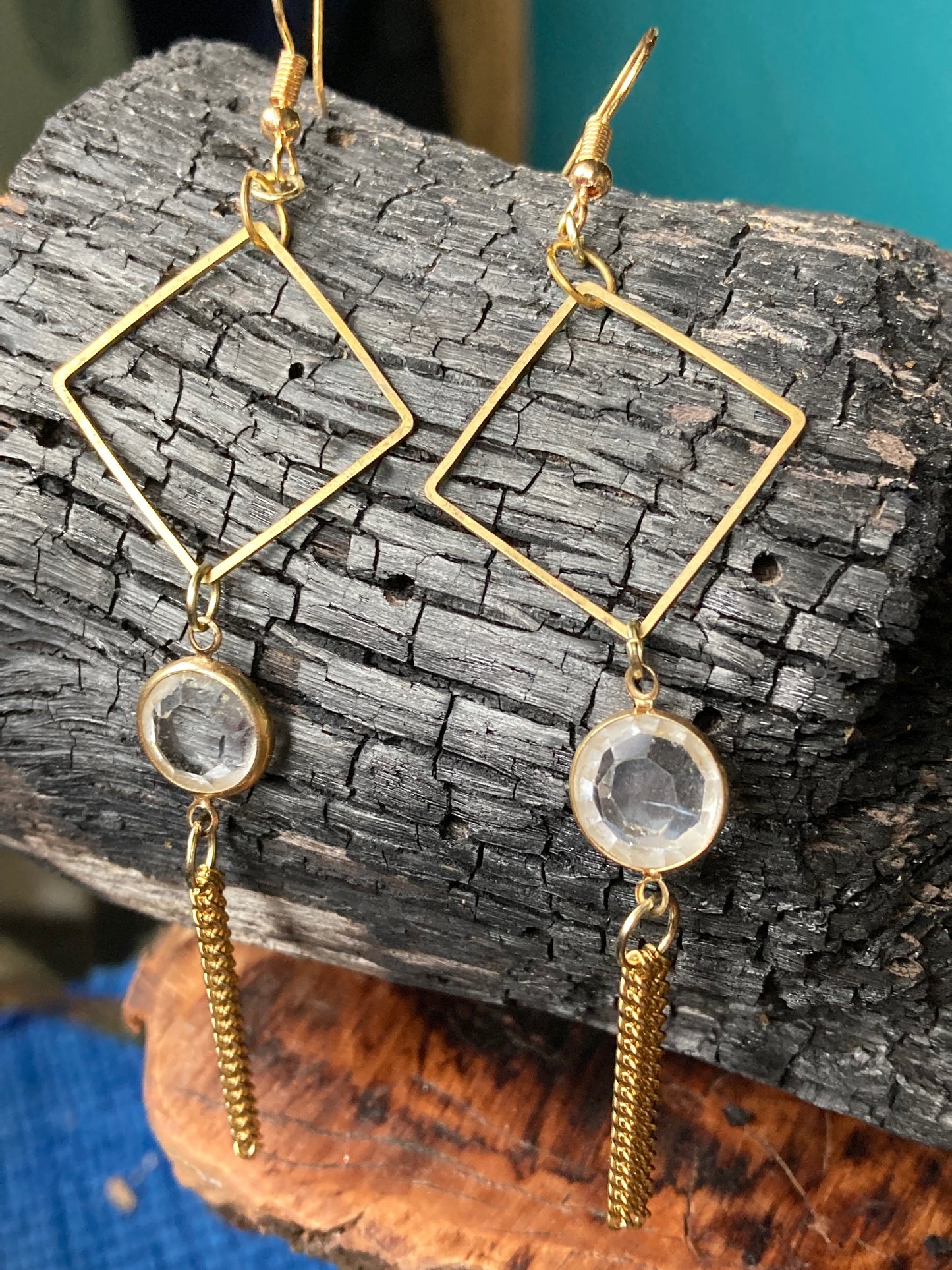 Gold diamond shaped hanging crystal deco earrings