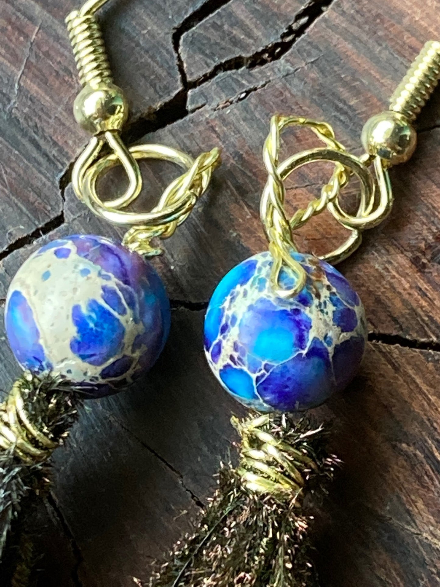 Peapoof earrings with semi precious round stone, large pixy cut