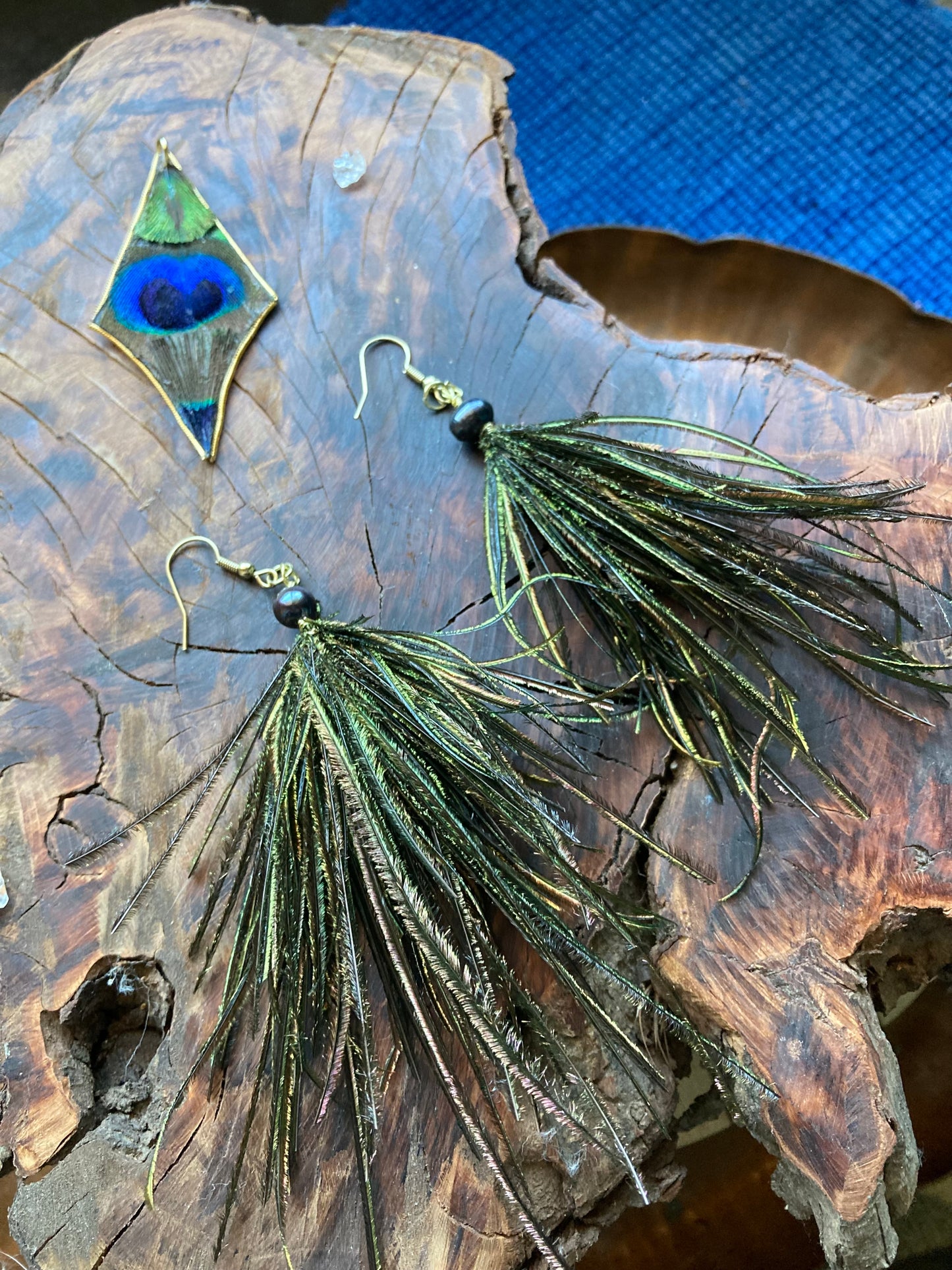 Earrings/necklace combo with pixy cut Peapoof earrings with black freshwater pearls