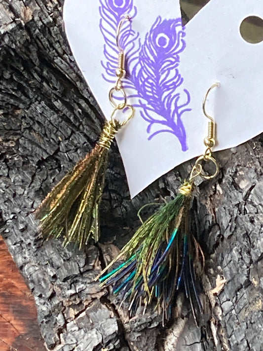 Pixy cut medium Peapoofs with blue feathers