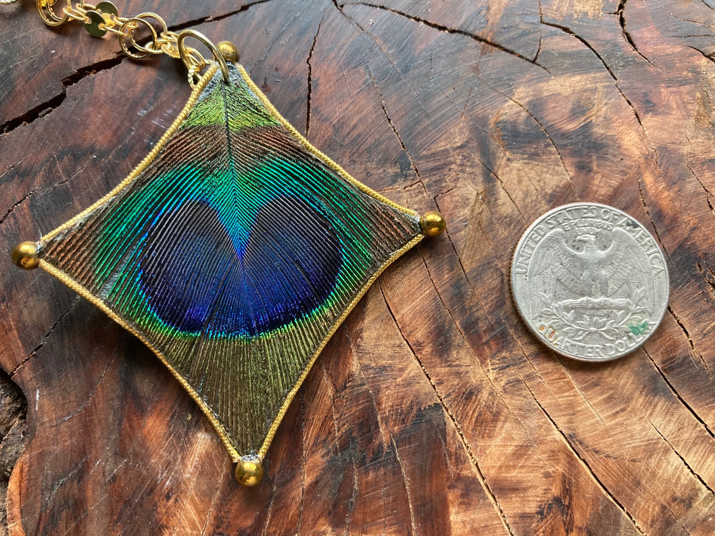 Feathered large Diamond pendant neclace